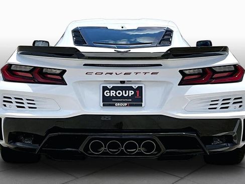 Used 2024 Chevrolet Corvette Z06 RWD image 5