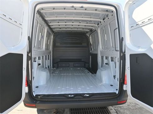 New 2025 Mercedes-Benz Sprinter 2500 image 11