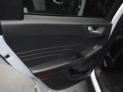 Used 2026 Ford Escape ST-Line w/ Tech Pack #1 AWD/4WD image 17