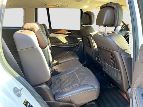 Used 2019 Mercedes-Benz GLS 550 4MATIC image 27