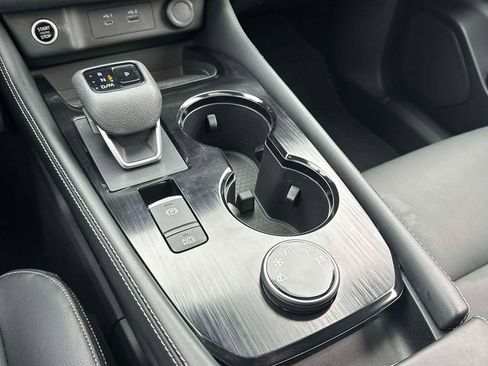 Used 2023 Nissan Rogue SL w/ SL Premium Package image 31