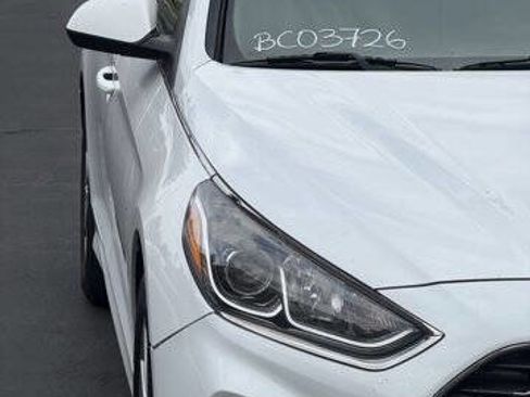 Used 2018 Hyundai Sonata SE FWD image 24
