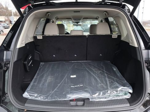 Certified 2025 Nissan Rogue SV AWD/4WD image 29