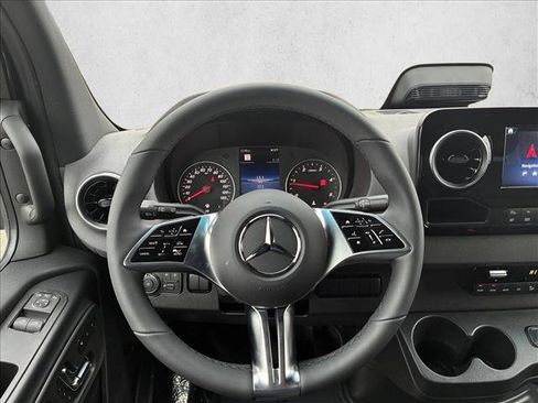 Used 2026 Mercedes-Benz Sprinter 2500 image 14