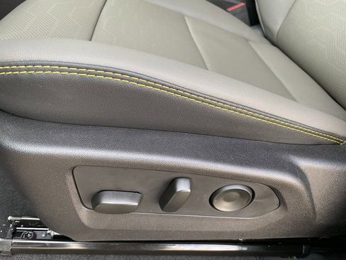 New 2026 GMC Canyon Elevation image 15