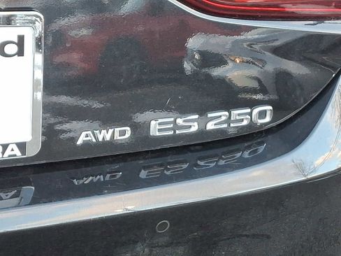 Used 2023 Lexus ES 250 w/ Premium Package image 29