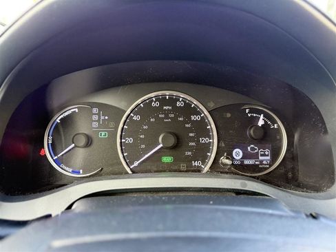 Used 2016 Lexus CT 200h image 23