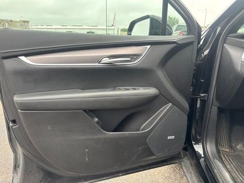 Used 2023 Cadillac XT5 Luxury AWD/4WD image 9