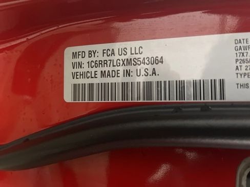 Used 2021 RAM 1500 Classic SLT image 22