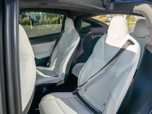 Used 2022 Tesla Model X Plaid AWD/4WD image 23