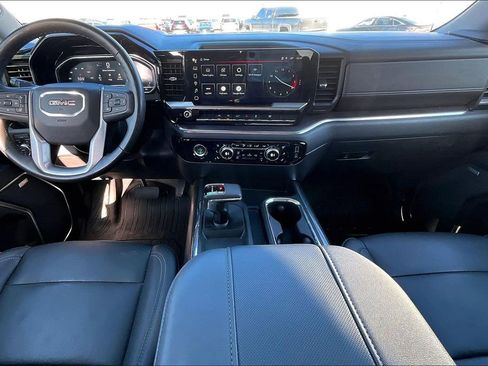 Used 2023 GMC Sierra 1500 SLT image 18
