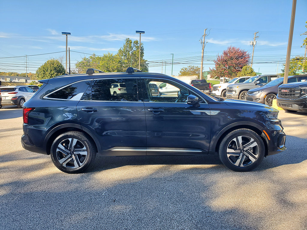 Used 2023 Kia Sorento EX AWD/4WD image 4