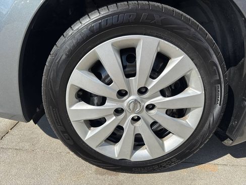 Used 2017 Nissan Sentra S FWD image 19