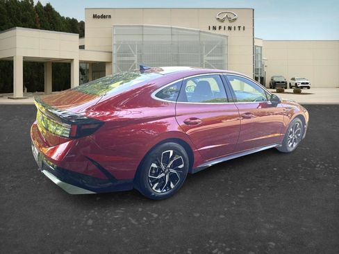 Used 2025 Hyundai Sonata SEL FWD image 5