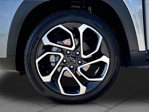 Used 2025 Chevrolet Trax RS w/ Sunroof Package FWD image 10