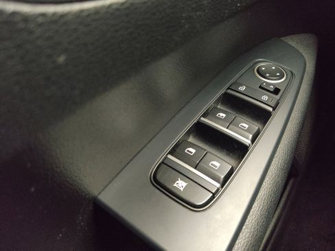 Used 2020 Kia Forte LXS FWD image 27