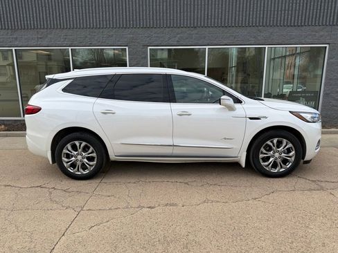 Used 2021 Buick Enclave Avenir w/ Avenir Technology Package image 4