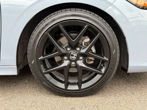 Used 2023 Honda Civic Sport image 14