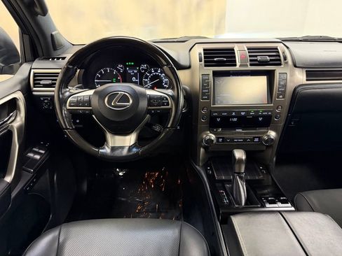 Used 2021 Lexus GX 460 Premium w/ Premium Package AWD/4WD image 19