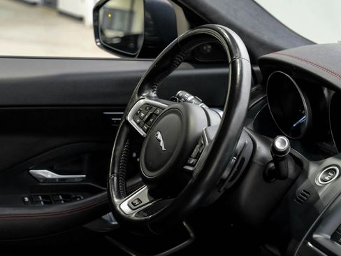 Used 2018 Jaguar E-PACE First Edition image 18