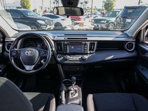 Used 2018 Toyota RAV4 XLE image 25