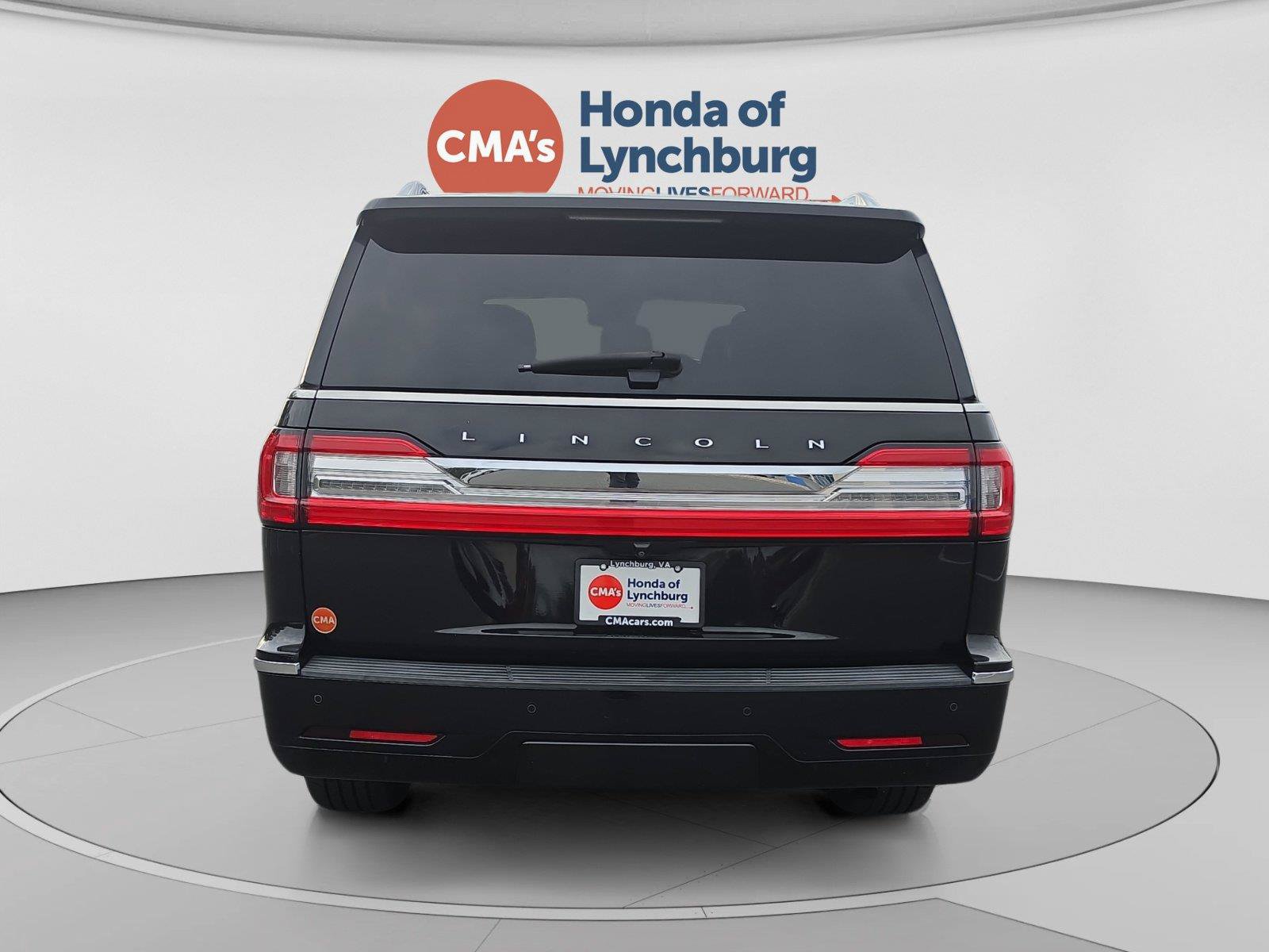 Used 2019 Lincoln Navigator L Reserve AWD/4WD image 4
