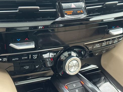Used 2025 Acura MDX SH-AWD w/ Technology Package image 18