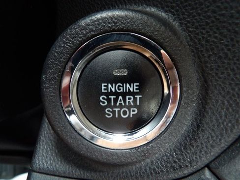 Used 2025 Subaru Outback Limited AWD/4WD image 23
