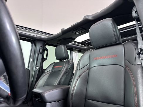 Used 2021 Jeep Wrangler Unlimited Rubicon image 6