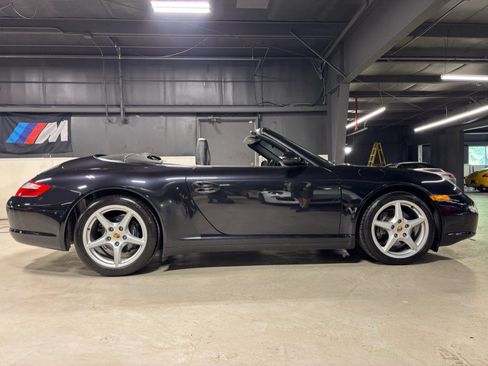 Used 2006 Porsche 911 Carrera 4 AWD/4WD image 2