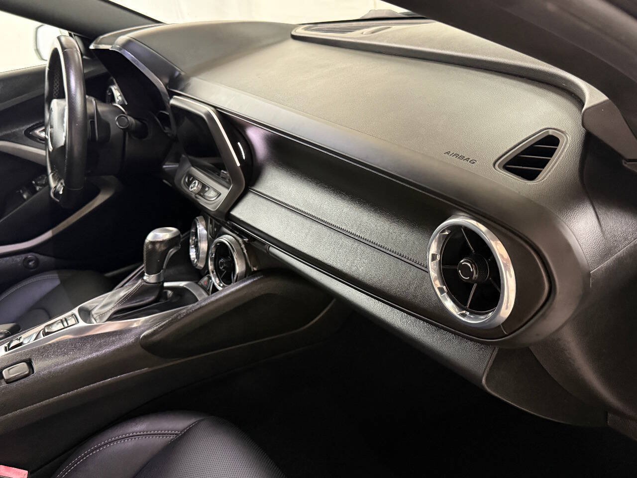 Used 2017 Chevrolet Camaro SS RWD image 24