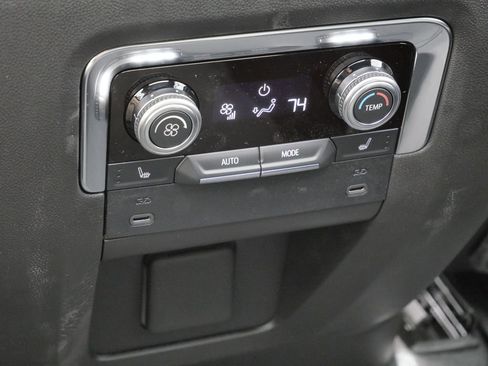 New 2026 GMC Yukon Denali w/ Sun & Power Step Package AWD/4WD image 43