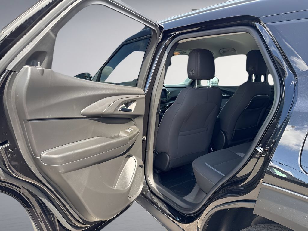 Used 2023 Chevrolet TrailBlazer LT w/ Convenience Package AWD/4WD image 27