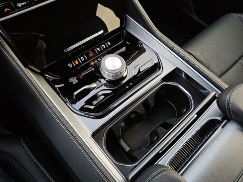 New 2026 Jeep Grand Wagoneer w/ Premium Group I image 22