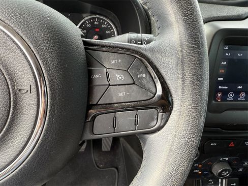 Used 2020 Jeep Renegade Altitude image 15