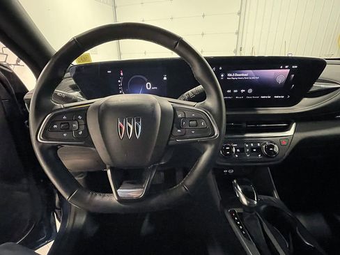 Used 2024 Buick Envista Preferred w/ Convenience I Package image 37