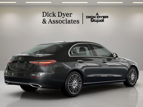 Used 2025 Mercedes-Benz C 300 Sedan image 2