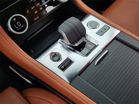 Used 2025 Jaguar F-PACE R-Dynamic S image 19