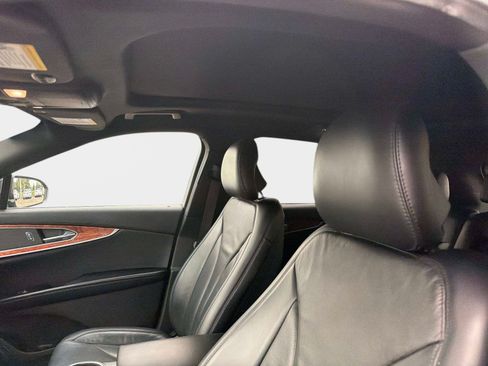 Used 2018 Lincoln MKX Reserve FWD image 24
