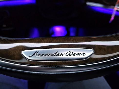 Used 2014 Mercedes-Benz S 550 Sedan image 32