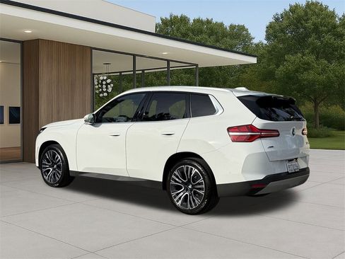 Used 2025 BMW X3 xDrive30i w/ Convenience Package image 11