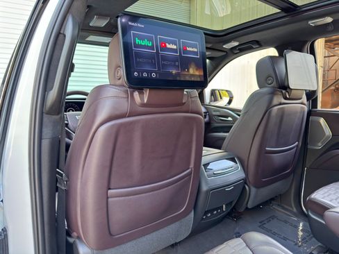 Used 2022 Cadillac Escalade Sport Platinum AWD/4WD image 42