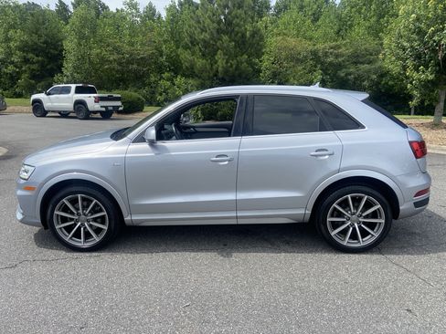 Used 2018 Audi Q3 2.0T Premium Plus w/ Premium Plus Package FWD image 7