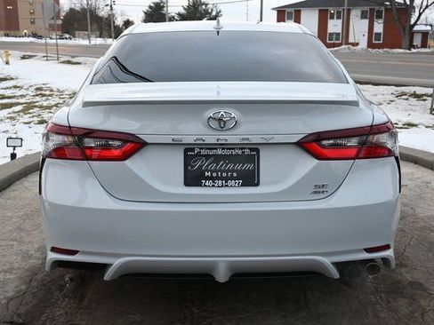 Used 2022 Toyota Camry SE w/ Cold Weather Package image 6