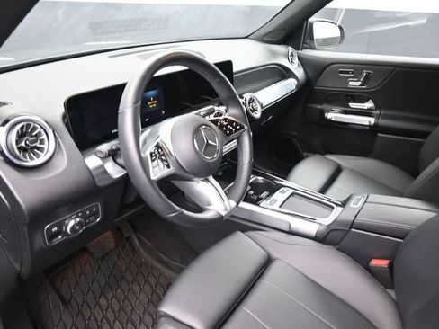 Used 2024 Mercedes-Benz GLB 250 4MATIC image 19
