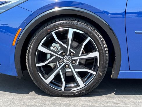 Certified 2025 Toyota Prius Plug-In Hybrid image 32