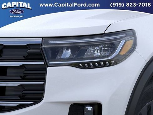 New 2026 Ford Explorer Active AWD/4WD image 18