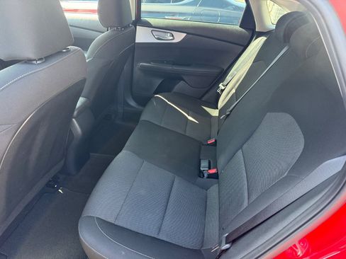Used 2024 Kia Forte LXS FWD image 7