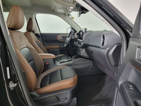 Certified 2025 Ford Bronco Sport Outer Banks w/ Outer Banks Tech Package+ AWD/4WD image 18