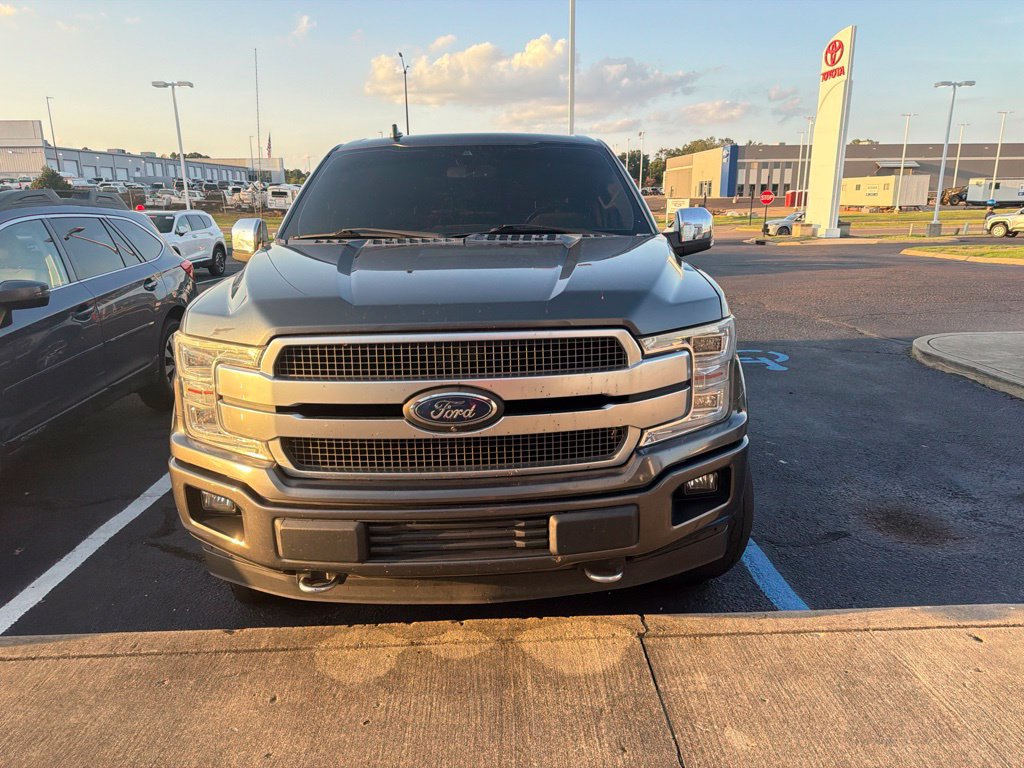 Used 2018 Ford F150 Platinum w/ Equipment Group 701A Luxury AWD/4WD image 3